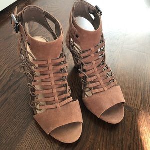 Vince Camuto light brown sandals